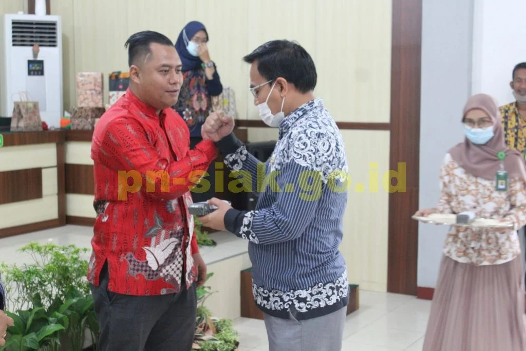 pemberian kenang2an apk selo