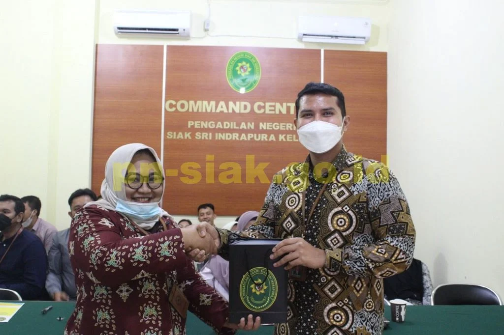 Pemberian Reward kepada para Hakim, Pejabat Fungsional dan Pegawai terbaik