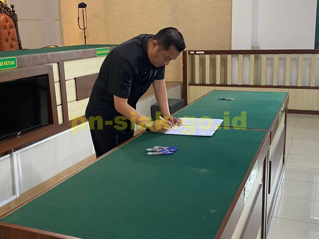 Penandatanganan Pakta Integritas dan Perjanjian Kinerja Tahun 2023 Hakim dan Pegawai