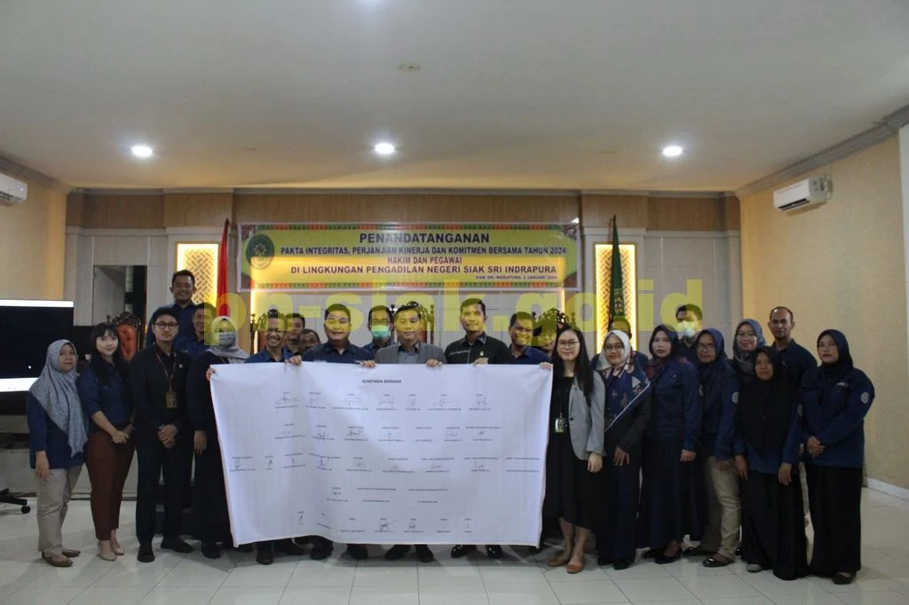 Penandatanganan Pakta Integritas, Perjanjian Kinerja dan Komitmen Bersama Tahun 2024 Hakim dan Pegawai di Lingkungan Pengadilan Negeri Siak Sri Indrapura