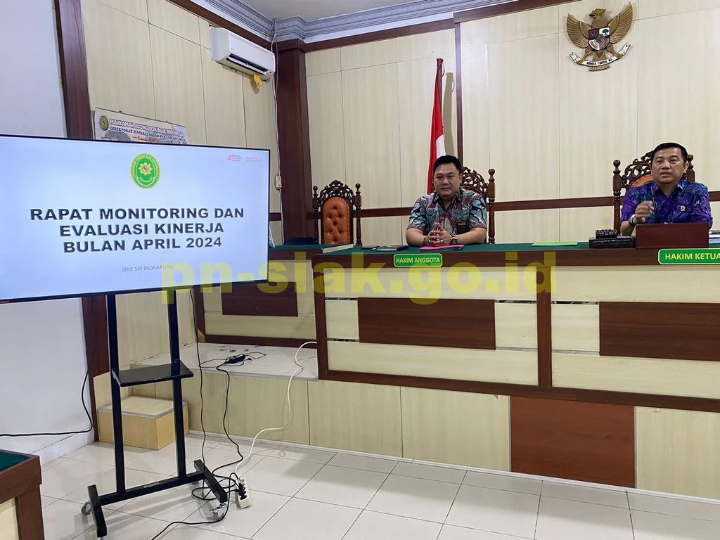 Rapat Monitoring dan Evaluasi Kinerja Bulan April 2024