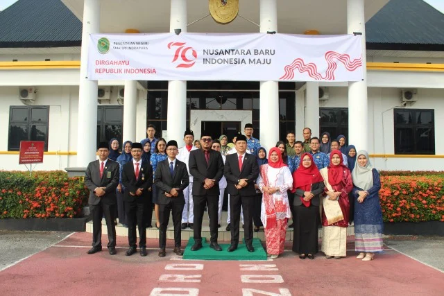Upacara Bendera Memperingati HUT RI Ke-79