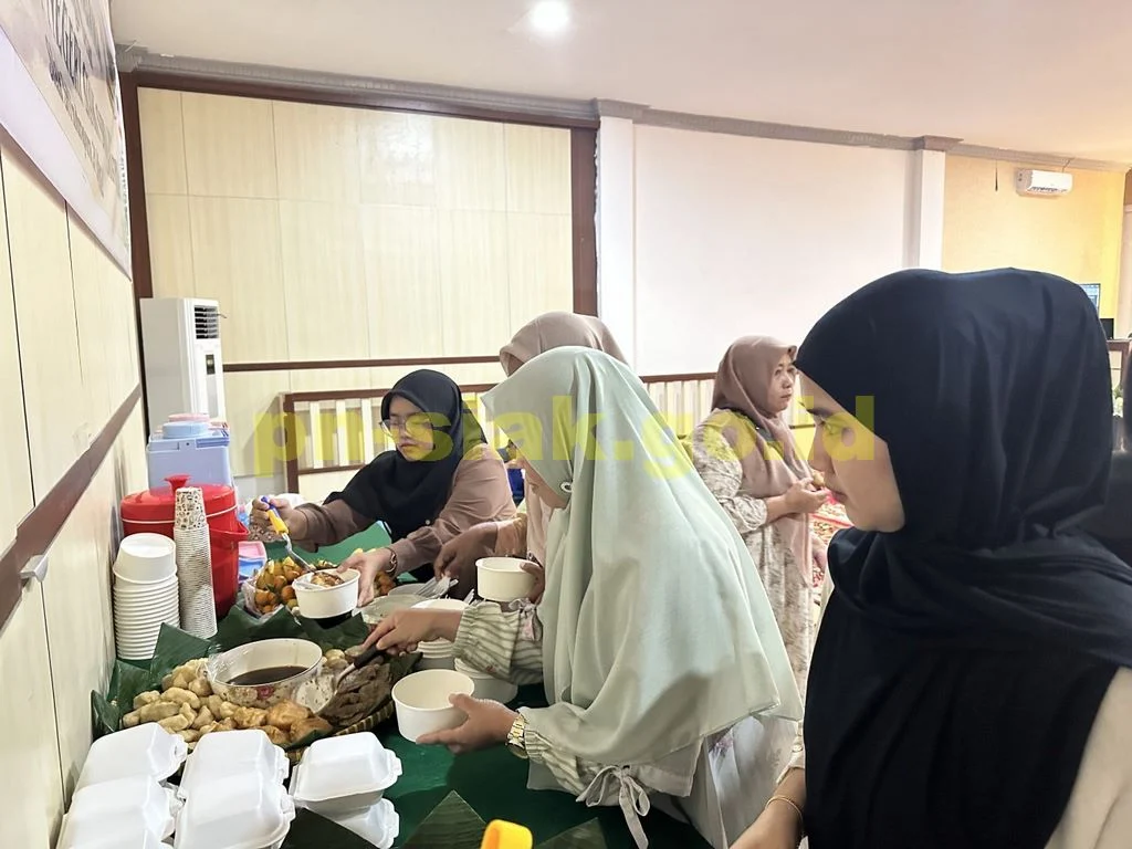 Buka Puasa Bersama serta memperingati Hari Ulang Tahun IKAHI (Ikatan Hakim Indonesia) Ke-72 — foto 12