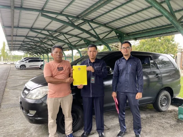Pengadilan Negeri Siak melalui perantara kantor KPKNL Dumai melaksanakan lelang BMN berupa 1 unit mobil dan 6 unit sepeda motor