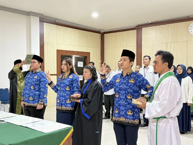 Pelantikan dan Pengambilan Sumpah/Janji Pegawai Negeri Sipil (PNS)