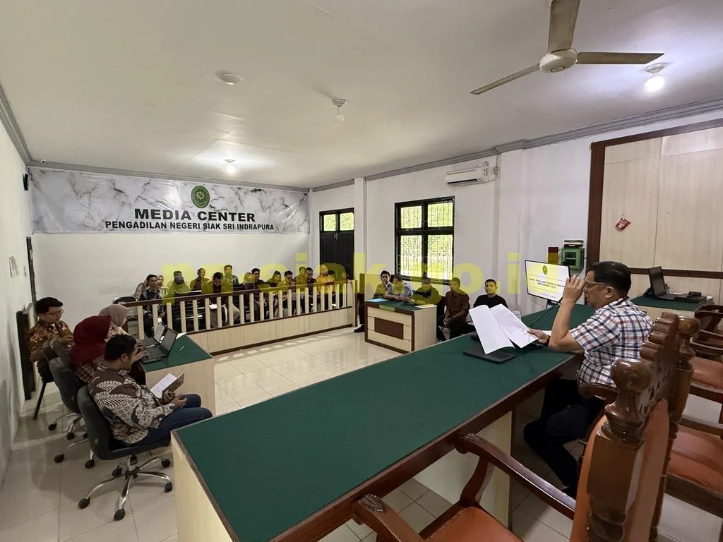 Rapat Evaluasi Kinerja Bulan September 2025