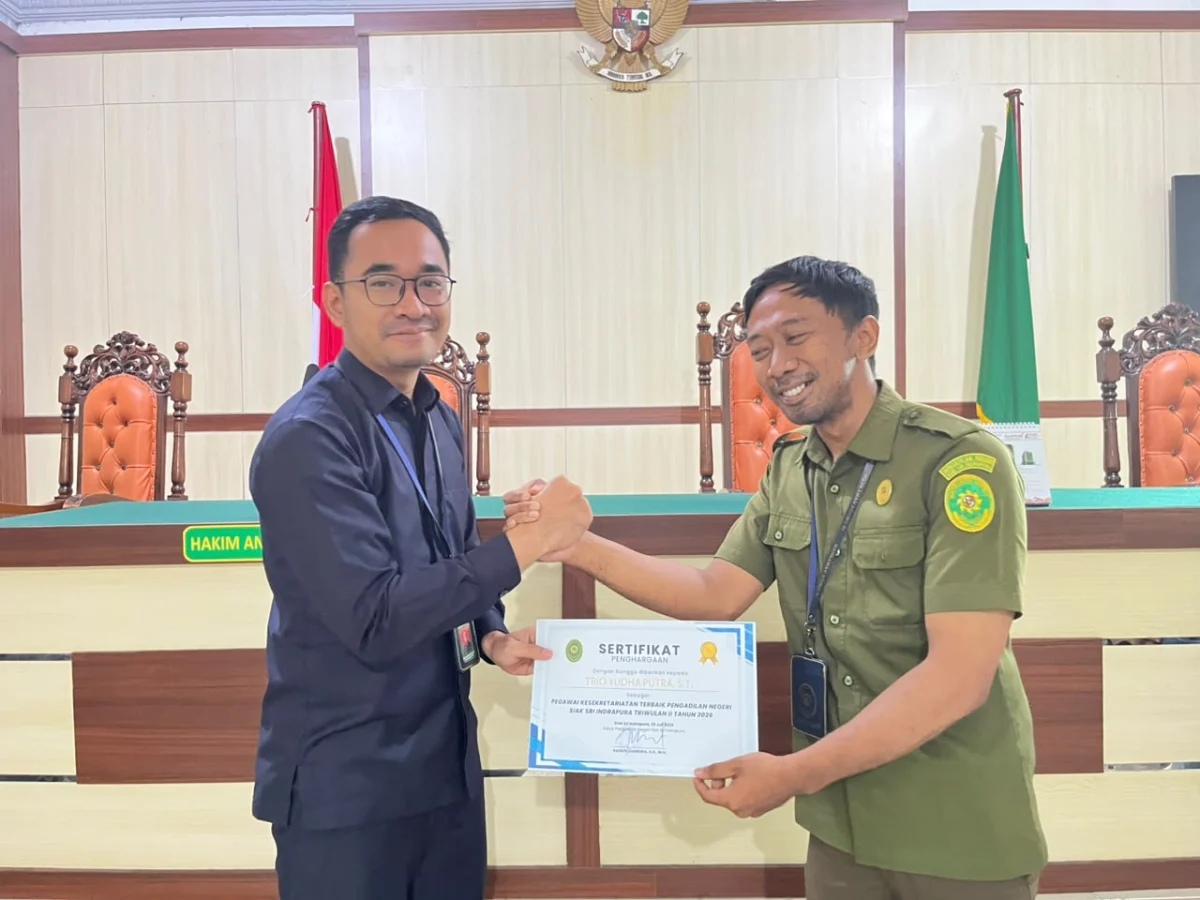 PN Siak Sri Indrapura Berikan Penghargaan kepada Pegawai Berprestasi Periode Triwulan II Tahun 2026