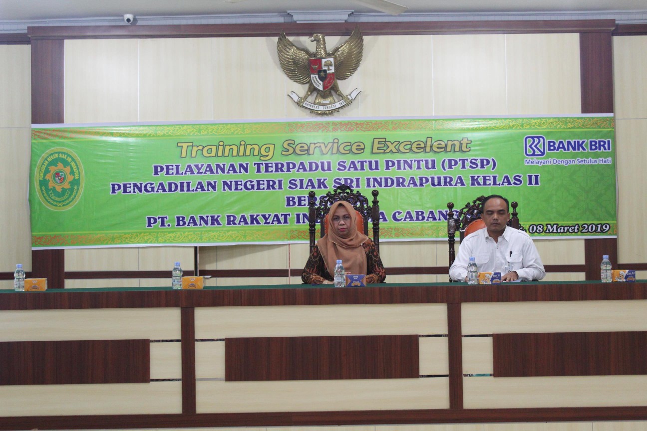 Training Service Exellent PTSP Pengadilan Negeri Siak Sri Indrapura Bekerja Sama Dengan PT. Bank Rakyat Indonesia Cabang Siak